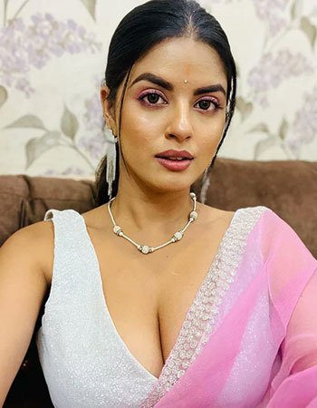 Call Girls service in Delhi